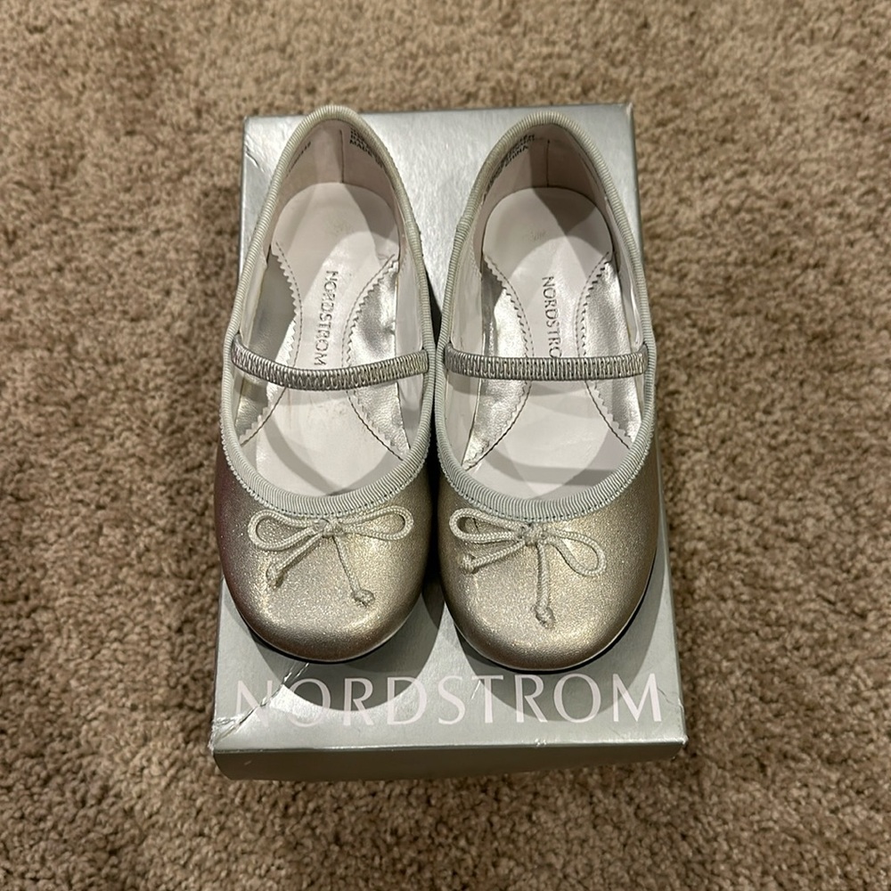 Silver little girl ballet flats